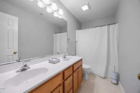 Bath - 6 Upton Ct, Durham, NC 27713 photo 4 of 4