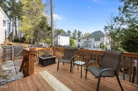 Exterior - 6 Upton Ct, Durham, NC 27713 photo 4 of 6