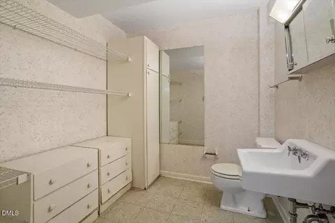 2012 Nancy Ann Dr, Raleigh, NC 27607 photo 39