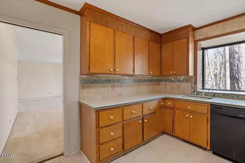2012 Nancy Ann Dr, Raleigh, NC 27607 photo 17