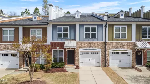 842 Queen City Cres, Apex, NC 27523