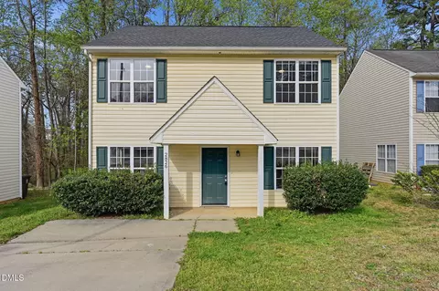 2826 Herndon Village Way, Raleigh, NC 27610