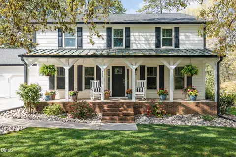 6021 Bramblewood Dr, Raleigh, NC 27612