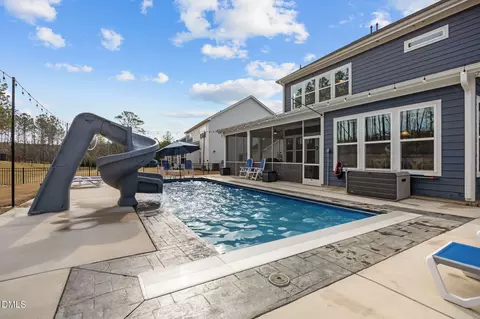 429 Trinity Creek Dr, Holly Springs, NC 27540