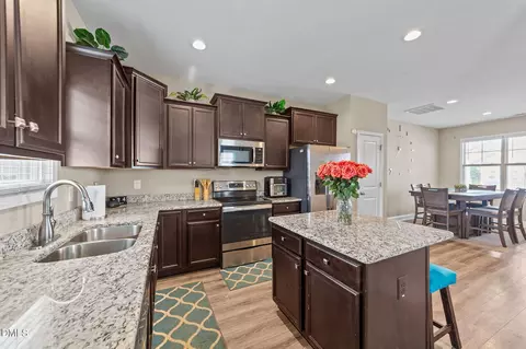 Kitchen - 198 Sunfish St, Smithfield, NC 27577 photo 3 of 5