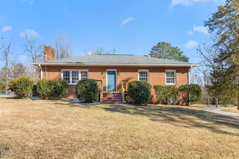 95 Windsor St, Goldston, NC 27252