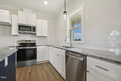 Kitchen - 239 Surles Rd, Benson, NC 27504 photo 5 of 8