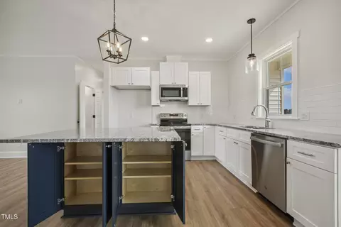 Kitchen - 239 Surles Rd, Benson, NC 27504 photo 3 of 8