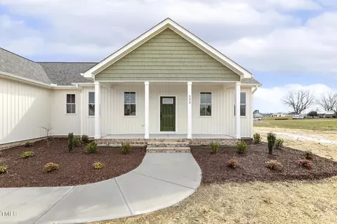 239 Surles Rd, Benson, NC 27504 photo 4