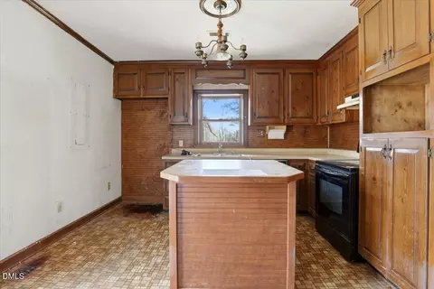 Kitchen - 2001 Eason Dr, Clayton, NC 27520 photo 1 of 3