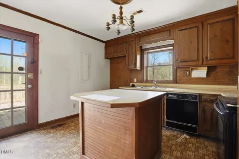 Kitchen - 2001 Eason Dr, Clayton, NC 27520 photo 2 of 3