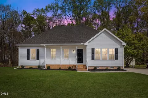 209 Hunters Farm Dr, Raleigh, NC 27603