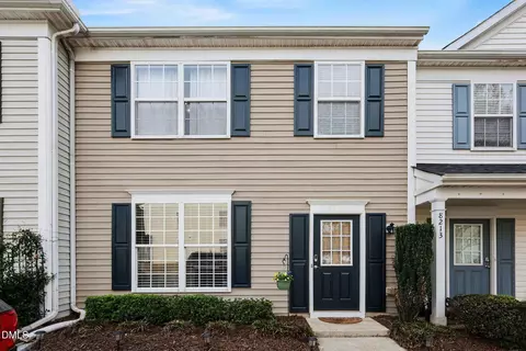 8211 Rhiannon Rd, Raleigh, NC 27613
