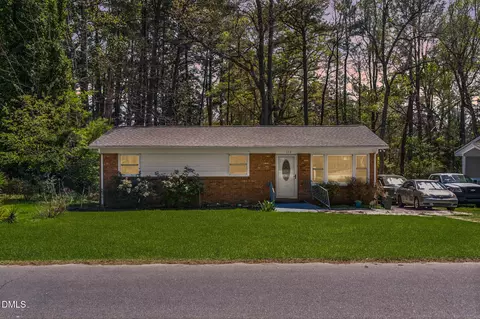 112 E Franklin St, Zebulon, NC 27597