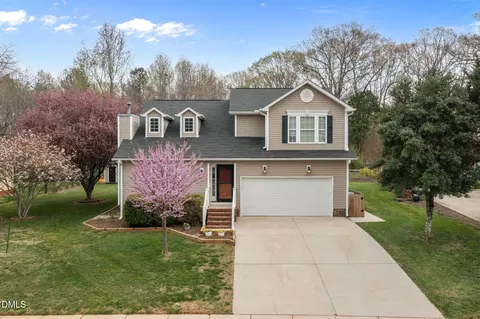 108 Holly Ridge Ln, Mebane, NC 27302