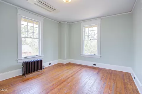 Bedroom - 811 Vickers Ave, Durham, NC 27701 photo 4 of 7