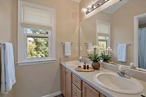 Bath - 2 Red Bluff Ct, Durham, NC 27713 photo 2 of 7