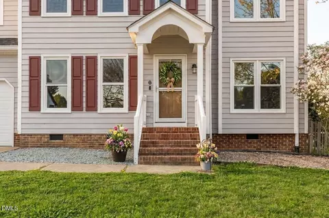 Exterior - 2 Red Bluff Ct, Durham, NC 27713 photo 3 of 9