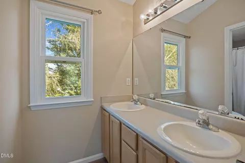 Bath - 2 Red Bluff Ct, Durham, NC 27713 photo 3 of 7