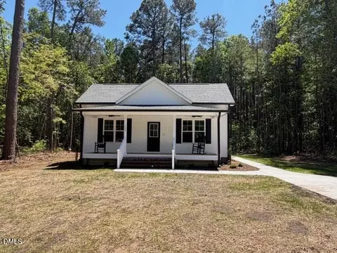 209 Chase St #( 2), Eureka, NC 27830