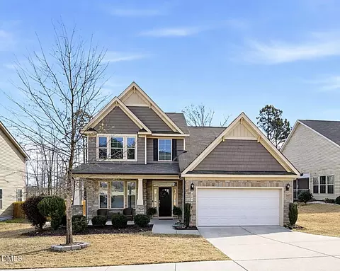 225 Clubhouse Dr, Youngsville, NC 27596