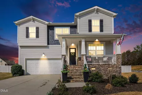 209 Fast Pitch Ln, Four Oaks, NC 27524