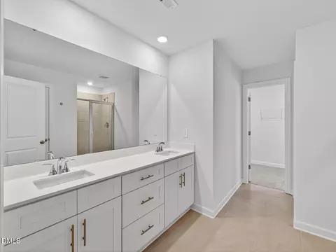 Bath - 62 Thistle Patch Pl, Angier, NC 27501 photo 2 of 2
