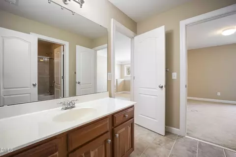 Bath - 5402 Sutteridge, Durham, NC 27713 photo 6 of 7
