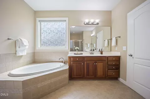 Bath - 5402 Sutteridge, Durham, NC 27713 photo 2 of 7