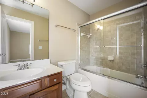 Bath - 5402 Sutteridge, Durham, NC 27713 photo 5 of 7
