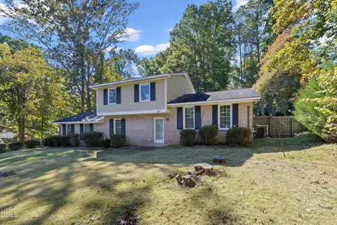 1000 Brookgreen Dr, Cary, NC 27511