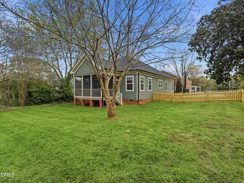 Exterior - 129 E Chestnut Ave, Wake Forest, NC 27587 photo 4 of 8
