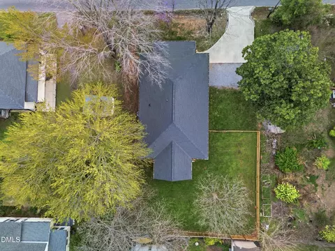 View/Area - 129 E Chestnut Ave, Wake Forest, NC 27587 photo 2 of 4