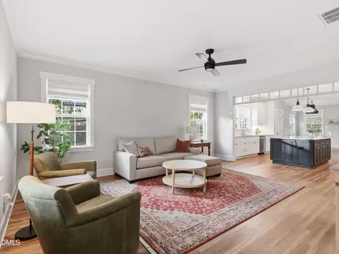129 E Chestnut Ave, Wake Forest, NC 27587