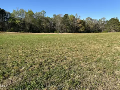 1006 Stephenson Rd, Benson, NC 27504 photo 6