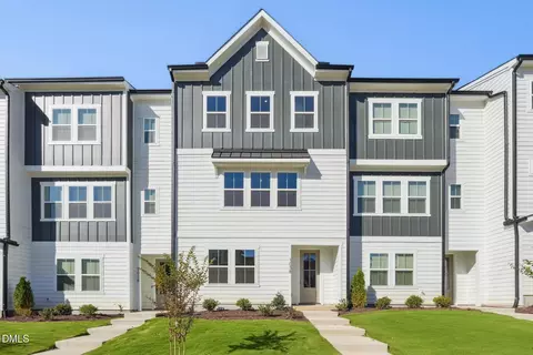1053 Zelkova Ln, Chapel Hill, NC 27517