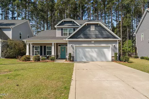157 Timber Skip Dr, Spring Lake, NC 28390