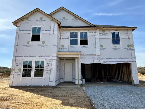 203 Hallwood Dr, Pikeville, NC 27863