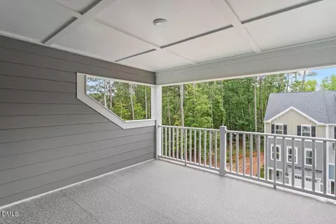 1113 Blackthorn Ln, Durham, NC 27703