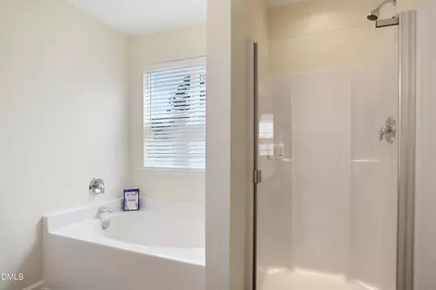 Bath - 909 Plummer Ct, Wake Forest, NC 27587 photo 1 of 3