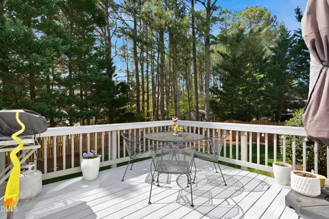 Exterior - 909 Plummer Ct, Wake Forest, NC 27587 photo 4 of 9