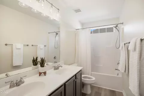 Bath - 909 Plummer Ct, Wake Forest, NC 27587 photo 3 of 3