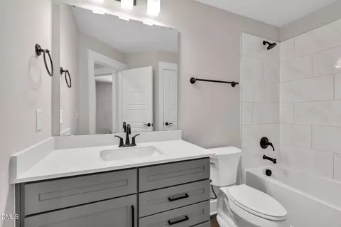 Bath - 1114 Blackthorn Ln, Durham, NC 27703 photo 3 of 3