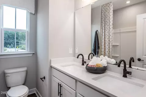 Bath - 701 Callan View Ave, Wake Forest, NC 27587 photo 4 of 5