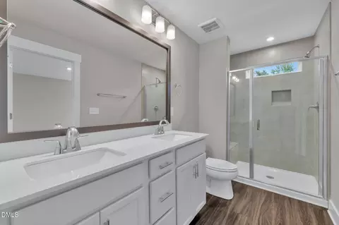 Bath - 1110 Blackthorn Ln, Durham, NC 27703 photo 2 of 2
