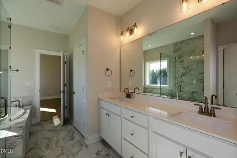 Bath - 2205 Skipping Stone Dr, Durham, NC 27705 photo 3 of 4