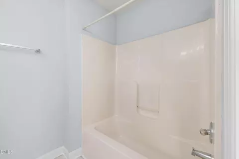 Bath - 929 Morreene Rd #C23, Durham, NC 27705 photo 4 of 6