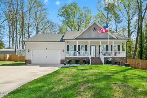 208 Edgewood Dr, Louisburg, NC 27549