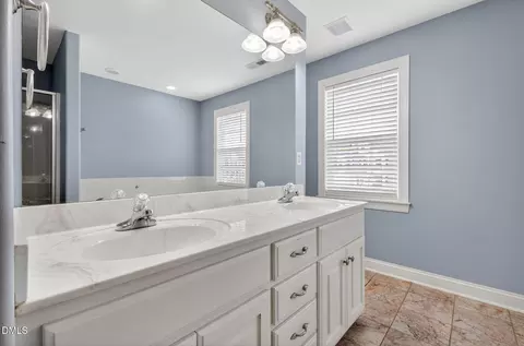 Bath - 1409 Viola Pl, Garner, NC 27529 photo 3 of 5