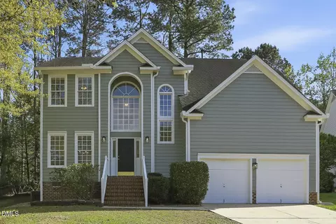 123 Streamview Dr, Cary, NC 27519